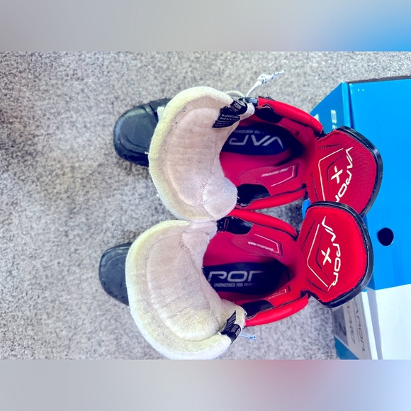 EUC❗️ Bauer Vapor 3X Pro Hockey Skates - Intermediate size 6.5 - Picture 4 of 4